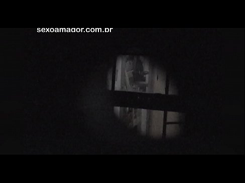 ❤️ Blondie vin an kasèt yon voyeur nan katye kache dèyè brik kre Ponografi anal nan nou % ht.91sesex101.top%